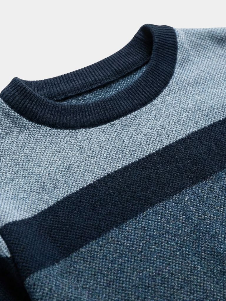 Suéter Linear Fusion - Cross & Crown