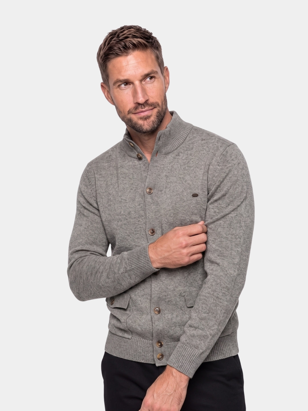 Cardigan Esencial de Tejido - Cross & Crown