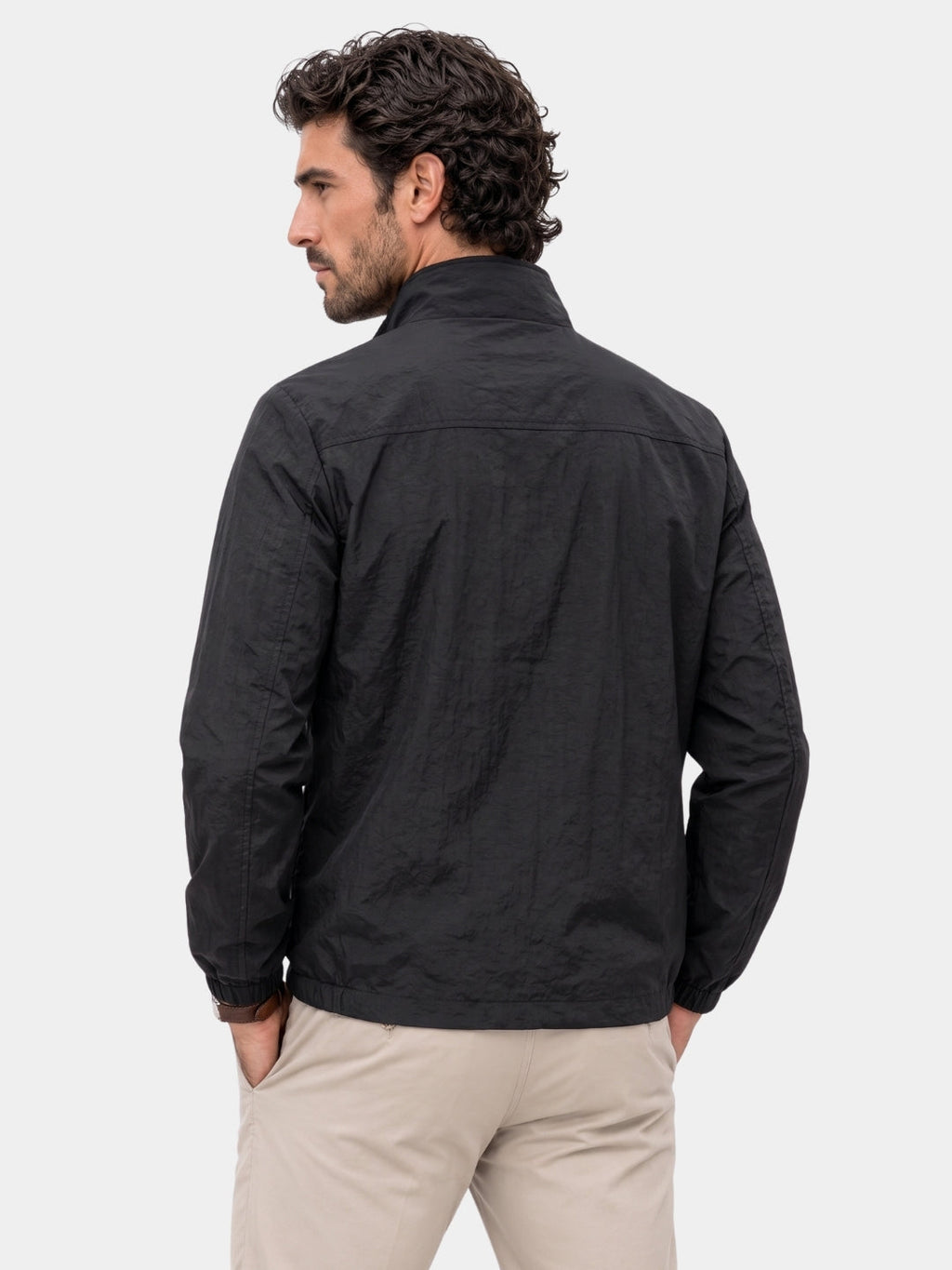 Chaqueta con Cremallera de Utilidad Moderna - Cross & Crown