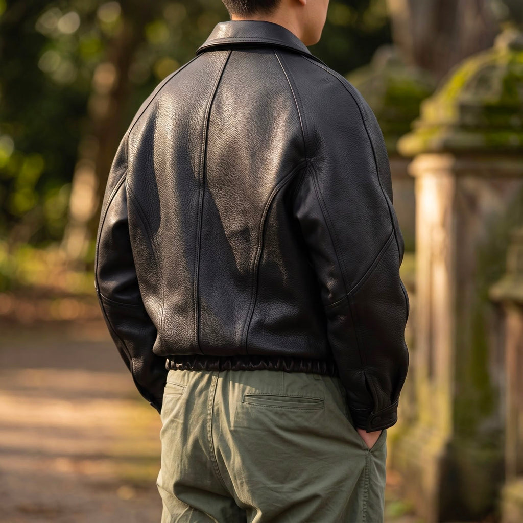 Chaqueta de cuero hombre negra con cremallera y bajo elástico