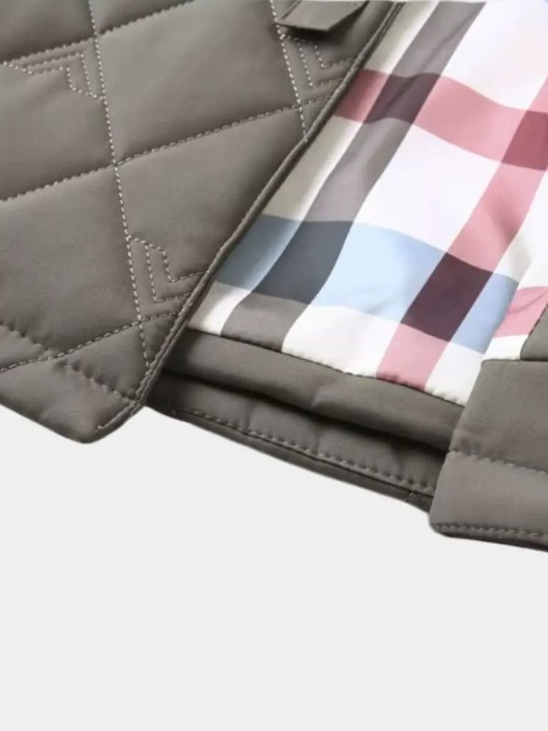 Chaqueta Lujosa y Sofisticada en Capas - Cross & Crown