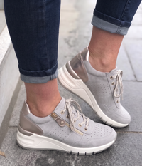 Gris