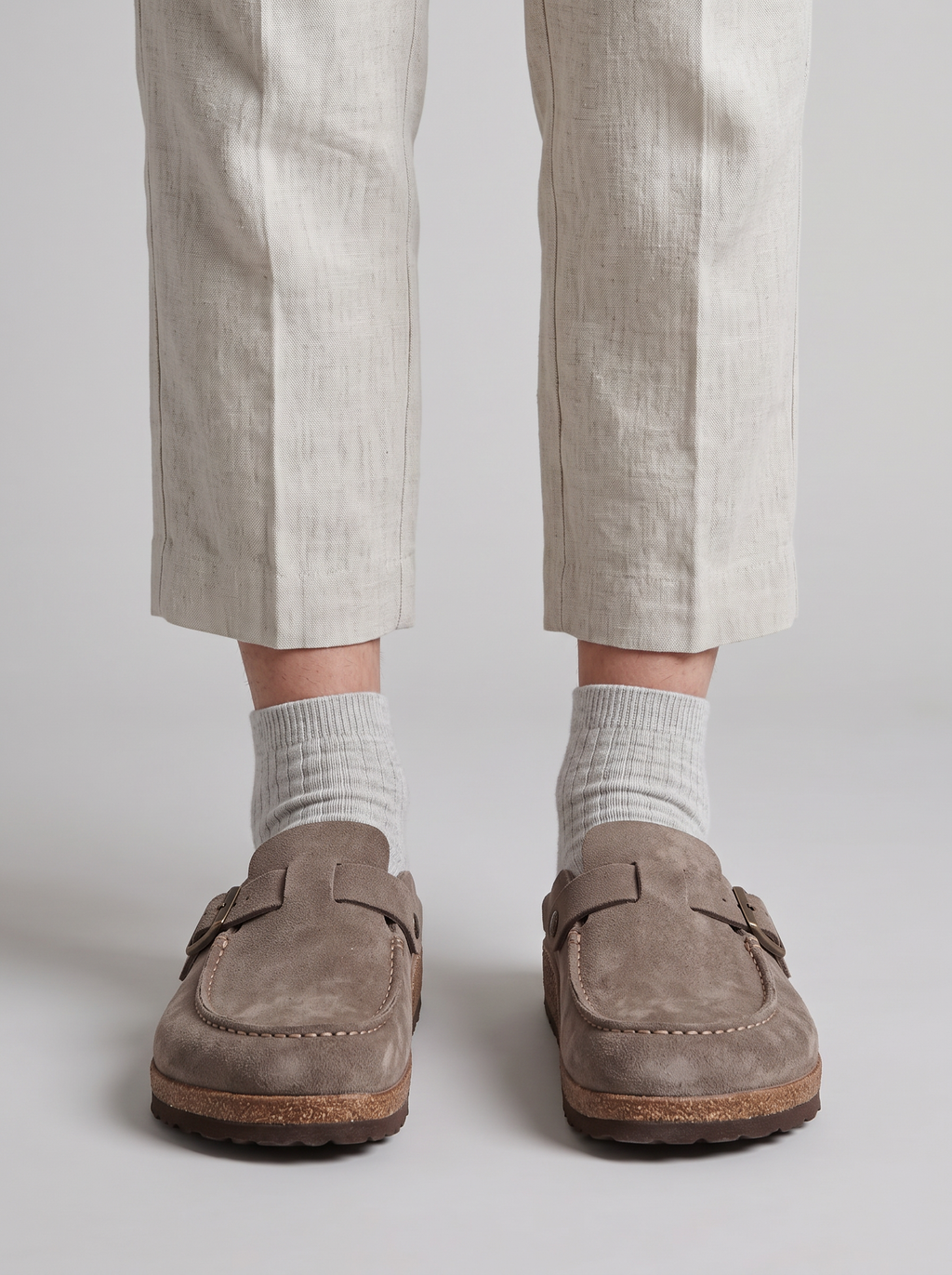 Zuecos Unisex Premium Efecto Ante – Plantilla de Corcho y Hebilla Ajustable