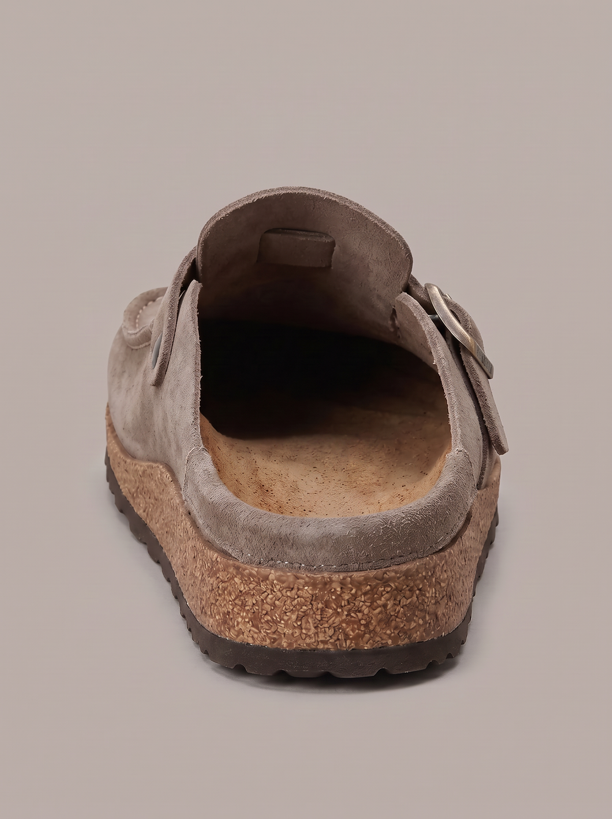 Zuecos Unisex Premium Efecto Ante – Plantilla de Corcho y Hebilla Ajustable