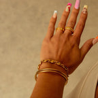 Amanda | Pulsera espiral triple bañada en oro de 18 quilates