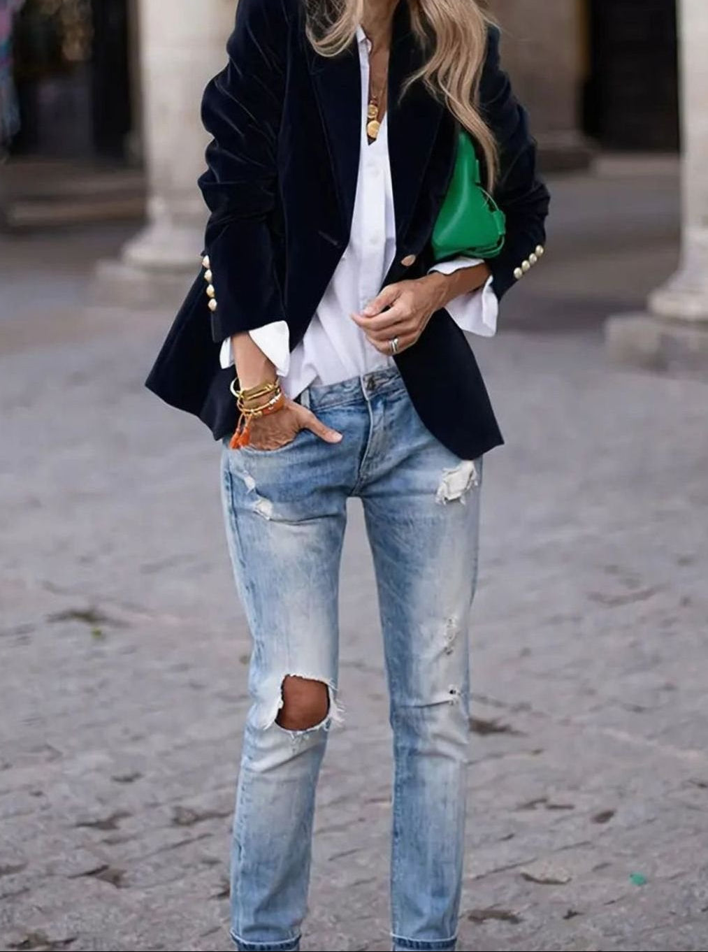 Blazer Mujer Entallado Botón Dorado con Puños Decorativos